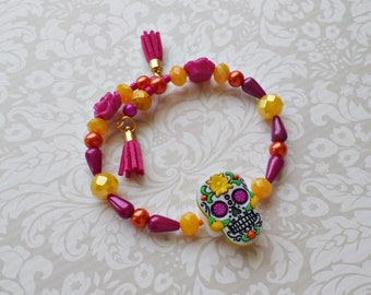 Sugar Skull Bracelet with Yellow and Violet Beads - Day of the Dead Calavera Bracelet - Dia de los Muertos