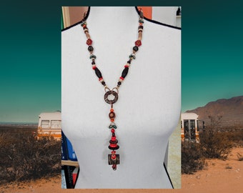 Collana lunga Boho Hippie con cocco, legno, acrilico e perle di vetro ceco