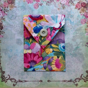 Bright Flower Tarot BAG with Your Choice Vintage Button - Floral Cloth Bag