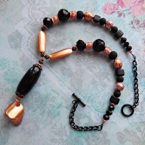 Chunky Copperplate Necklace with Black Beads