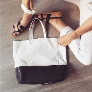 Sac fourre-tout en cuir. Cabas en cuir marron clair. Sac de voyage en cuir. Sac fourre-tout de tous les jours. Sac à main en cuir marron clair. Sac à bandoulière en cuir. Livraison gratuite