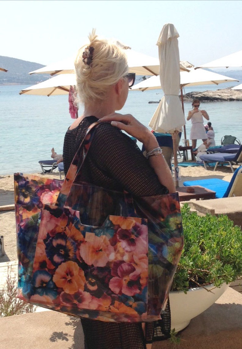 Bolsa de playa floral Bolsa de mano floral Tote de playa grande Bolsas de playa impermeables Bolsa de mano de gran tamaño. Bolso tote floral imagen 5