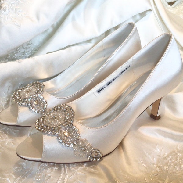 Women's Wedding Shoes Mid Heel Opened Toe Bridal Shoes with Crystals Flower