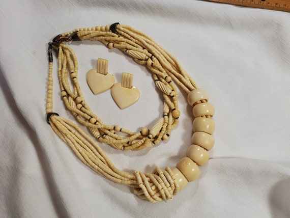 Bone necklaces - image 1