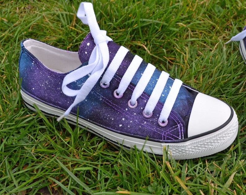 galaxy converse low tops