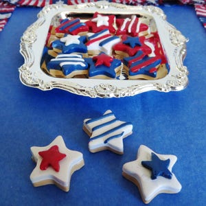 1:3 Scale STAR and STRIPES COOKIES (12 cookies) in red, white and blue with silver platter *** For 16-22&quot; dolls