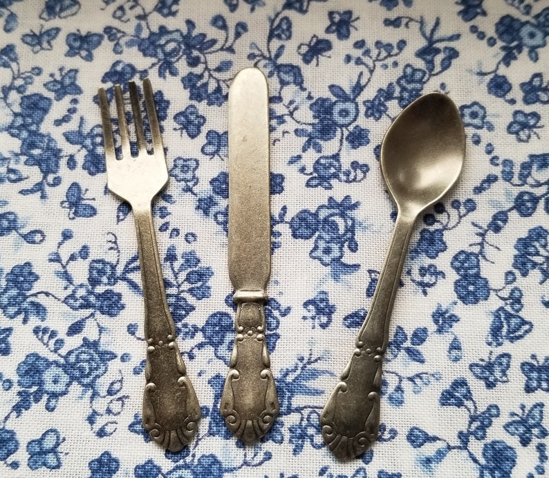 18 Doll Silverware 6 pieces for two dolls or 12 piece for four dolls with pouch 1:3 Scale image 3