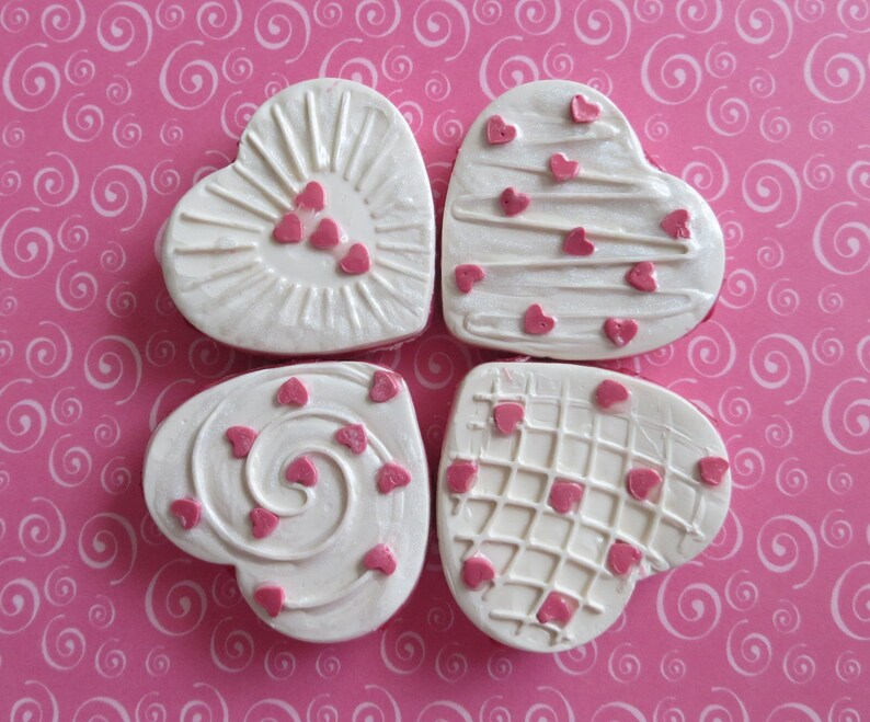 18 Doll's Heart cakes single-serve 1:3 Scale Choose from four different designs image 1