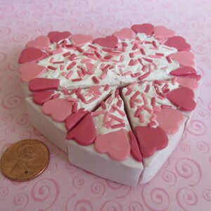 18 Doll's Heart Cake with Raspberry Jam and Vanilla Frosting whole or sliced 1:3 Scale image 5