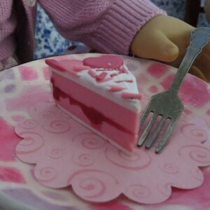 18 Doll's Heart Cake with Raspberry Jam and Vanilla Frosting whole or sliced 1:3 Scale image 8