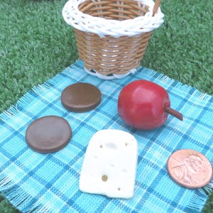 1:3 Scale PICNIC LUNCH with a Cheese wedge, 2 Ginger cookies, and a Red apple in a basket with napkin *** For 16-22&quot; dolls
