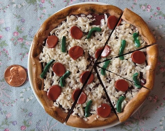 1/3 or 1/4 Scale PIZZA for 18" and 16-22" dolls *** Available whole or sliced