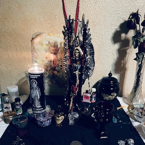 Canalización de la Santa Muerte