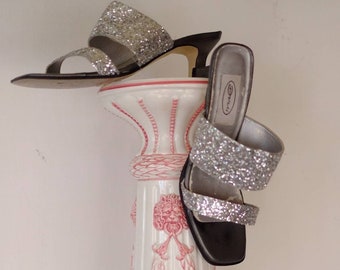 Vintage Metallic Silver Slide Kitten Heel Sandal Double Strap Slingback Brocade Sequined Size US7 UK5 EU38 Glitter Sparkle Shiny Party Shoe