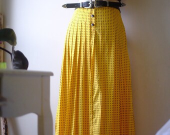 Vintage 80's Miidi Skirt Juicy Yellow Black Dotted Polka-Dot Plus Size Impressive Pleated Full Circle High Waisted Button Up