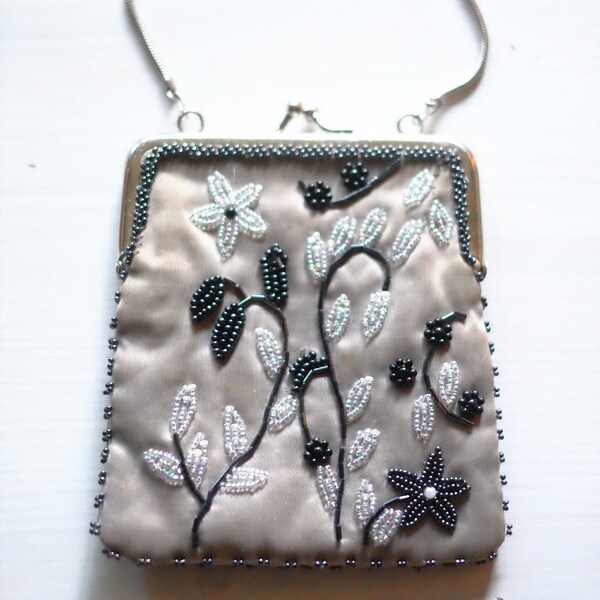 Vintage  Luxurious Silver - Beige Sequined Mini Snake Chain Bag Embroidered Petite Purse Silver Metal Frame Small Pouch Elegant Rare Unique