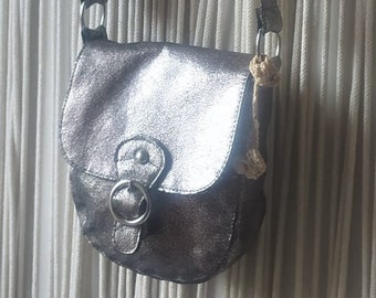 Vintage Y2K Silver Cross Body Bag Decorated Little Messenger Petitte Purse Bling Bling Shimmering Shine Disco Shoulder Small Bag Long Strap