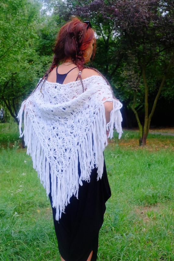 Vintage Large Crochet White Shawl Lace Fringed Tr… - image 1