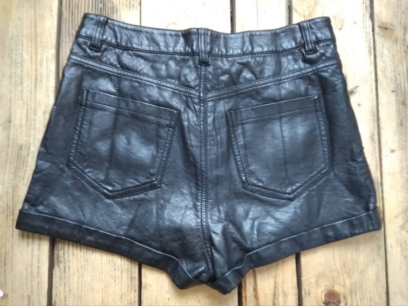 Vintage 90s Faux Leather Shorts High Waist Size S M Black Short Pants Rocker Disco Party Goth Grunge Festival Summer Bohemian Hippie