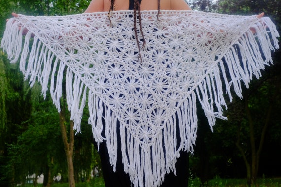 Vintage Large Crochet White Shawl Lace Fringed Tr… - image 3