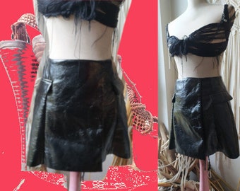 Vintage Mini PCV Skirt Black Shiny High Waist A- line Thic Eco Leather Decorative Side Pockets Front Pleat Short Goth Disco Party Skirt