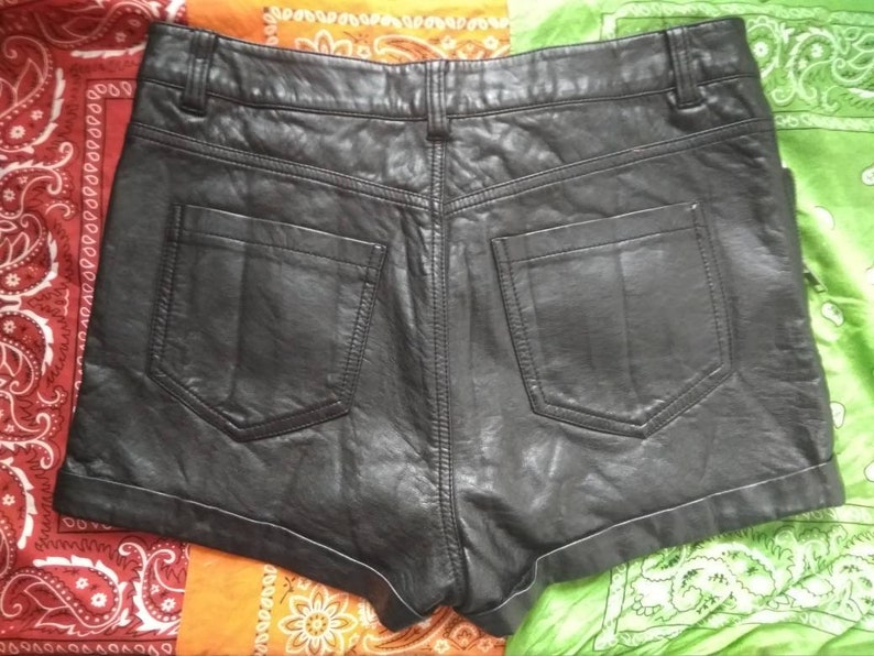 Vintage 90s Faux Leather Shorts High Waist Size S M Black Short Pants Rocker Disco Party Goth Grunge Festival Summer Bohemian Hippie