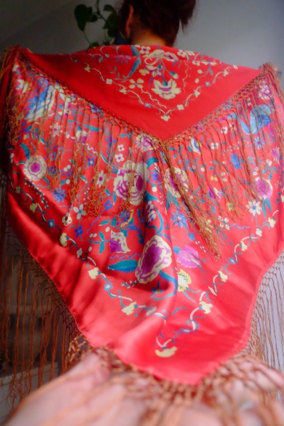 Vintage 30s-50s Red Satin Silk Piano Shawl Tassel… - image 8