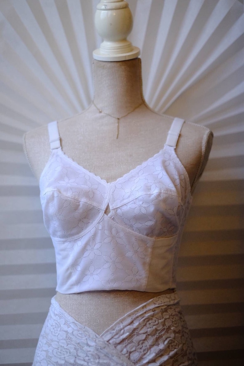 Vintage Rare Berlei 60's Long Line Bullet Bra White Panelled Crop Corset Soft Spiral Stitched Cups Bralette Lace Bombshell Pin Up Bustier image 1