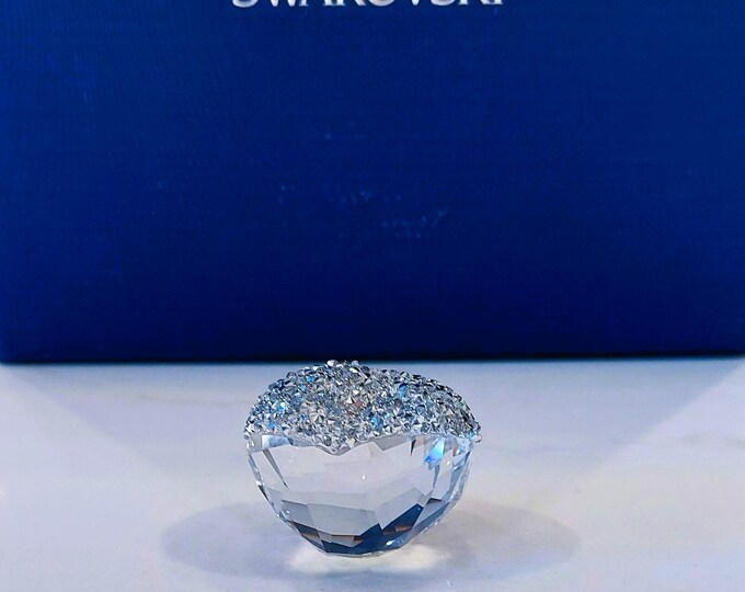 Swarovski Crystal Heart Figurine: Elegant Home Decor, Gift Wrapped