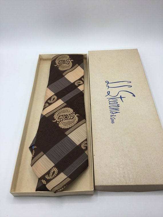 VTG Necktie LL Stearns Williampsort PA