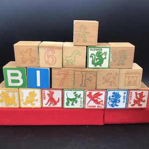Disney Wooden Building Blocks - Set of 19