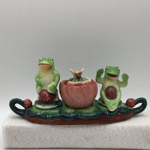 Frog on Lily Pad with Mustard Pot Shakers - Japan  RS
