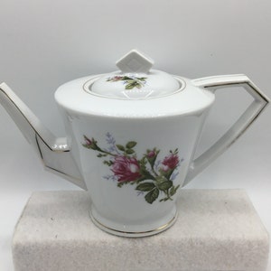 Moss Rose Teapot