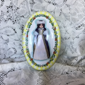 Pretty Lady Tin Made in England