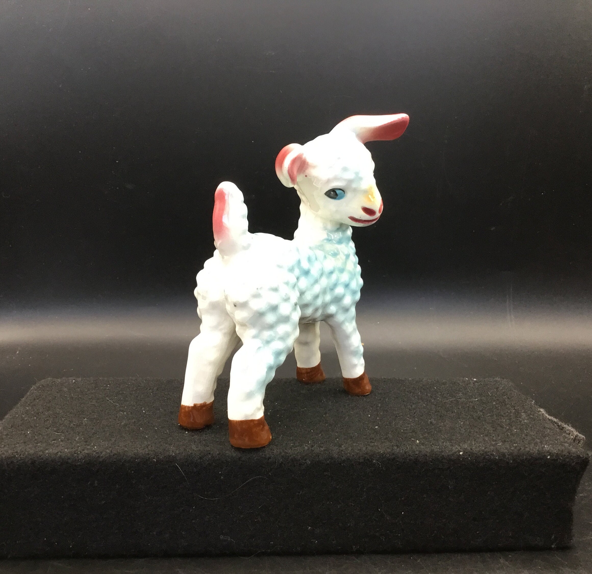 * antique sheep ✵ * 水色リボンと鈴をつけた小さな 羊さん Blue Lamb Figurine - Etsy