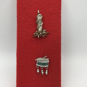 Choose A or B Christmas Pins/Brooches