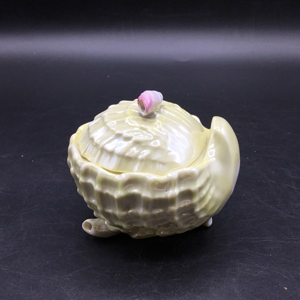 VTG Shell Shaped Trinket Box - Souvenir of New York