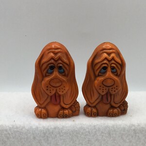 Big Eyed Hound Dog Shakers - Plastic
