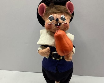 Annalee Pilgrim Mouse - 8 Inches - 2005 S