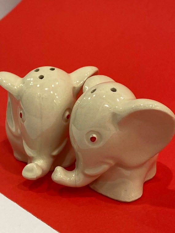 Vintage Salt and Pepper Shakers Elephant Salt Pepper Ceramic Salt Plus  Pepper 