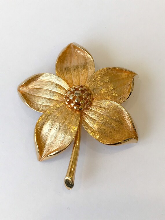 Vintage Brooch - Gold Brooch - Goldtone Brooch - Flower Brooch