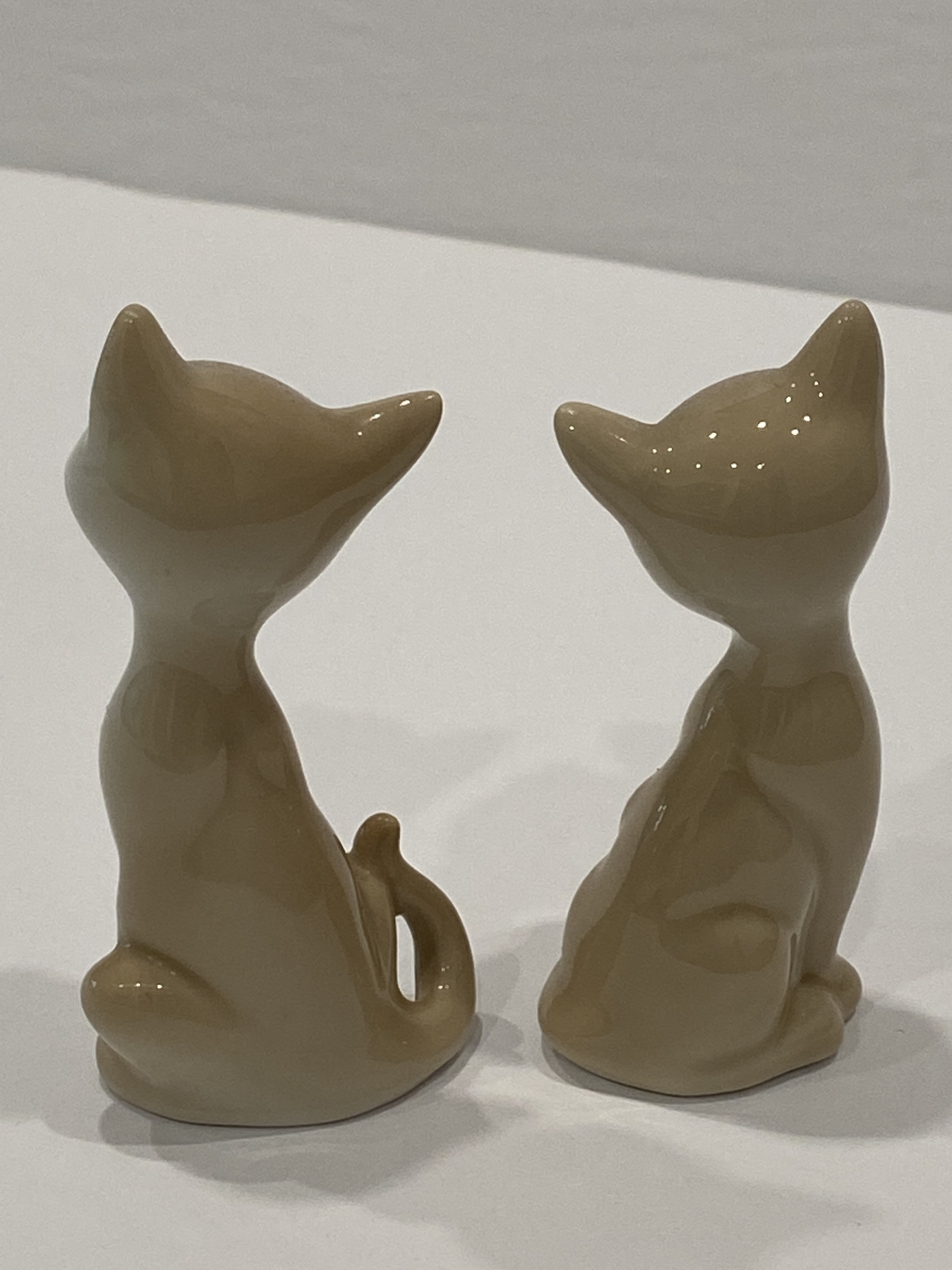 Vintage 70's Era 3 Cat Figurines Feline Porcelain Signed OMC Japan Original Label Estate
