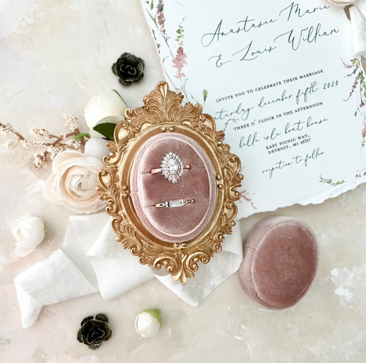 Flat Lay Prop Small Gold Frame for Wedding Styling, Replica of Antique Mini Frame for Flatlay Details