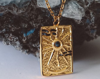 Gold Sun Minimalist Necklace, summer jewelry gold, beach style, summer boho charm jewellery, sun tarot pendant, witchy fairy accessory