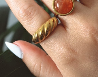Conch Shell Ring Gold, coastal cowgirl ring, vintage style stackable croissant ring, cute unique gift, mermaidcore chic chunky ring