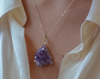 Raw Amethyst Crystal Necklace Gold, rough gemstone cluster pendant, boho style jewelry, handmade unique gift, purple birth stone pendant