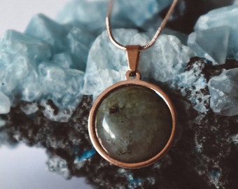 Labradorite Round Pendant Necklace Rose Gold, Handmade Unique Gift for her, Crystal Jewelry For Women, Gemstone Jewellery Snake Chain