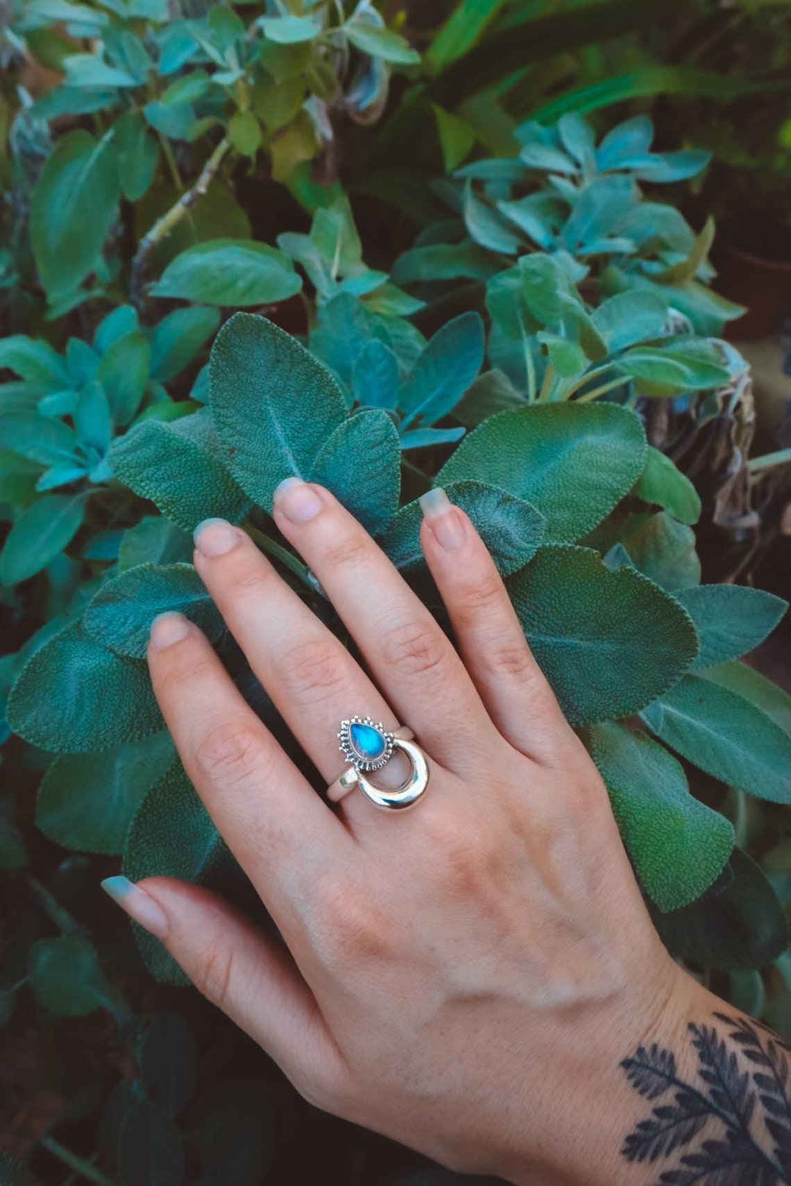 Chandra Ring Rainbow Moonstone Crescent Moon Ring 925 Etsy