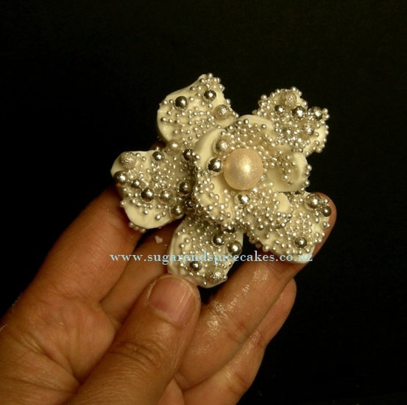 Jewel Broach and Bow Cake Topper Tutorial TUTORIAL in .pdf Etsy