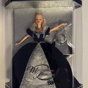 NOWA RZADKA Specjalna edycja Millineum 2000 Lalka Barbie Księżniczka z ozdobą NRFB